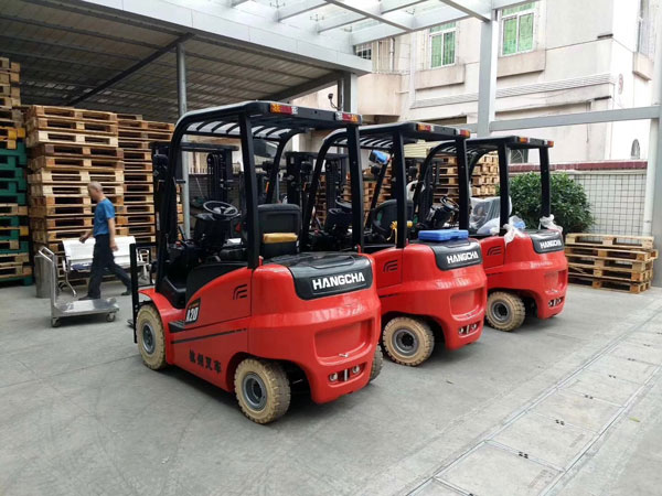 杭州叉車(chē)電動(dòng)叉車(chē)，60年始終如一的優(yōu)秀品質(zhì)