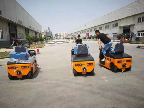 電動(dòng)牽引車 電動(dòng)牽引車