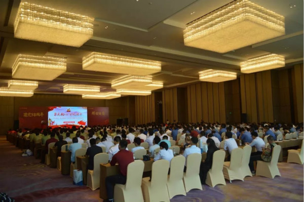 一心一意跟黨走！杭叉主題大會(huì)順利召開(kāi)！